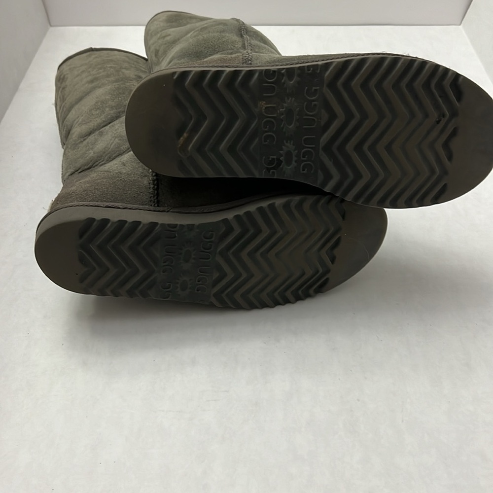 UGG By Australia size 9 - Picture 5 of 6